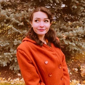 Meet your Posher, Alyssa